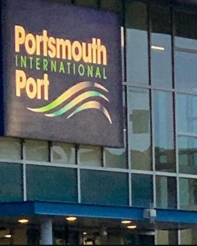 #sherborne #sherbornetaxis #sherbornedorset #dorset #dorsettaxis #heathrowairport #chauffeur Sherbornecab #airporttransportation✈️ #8seatertaxi #